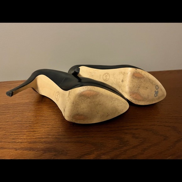 Michael Kors Pumps - Picture 5 of 6